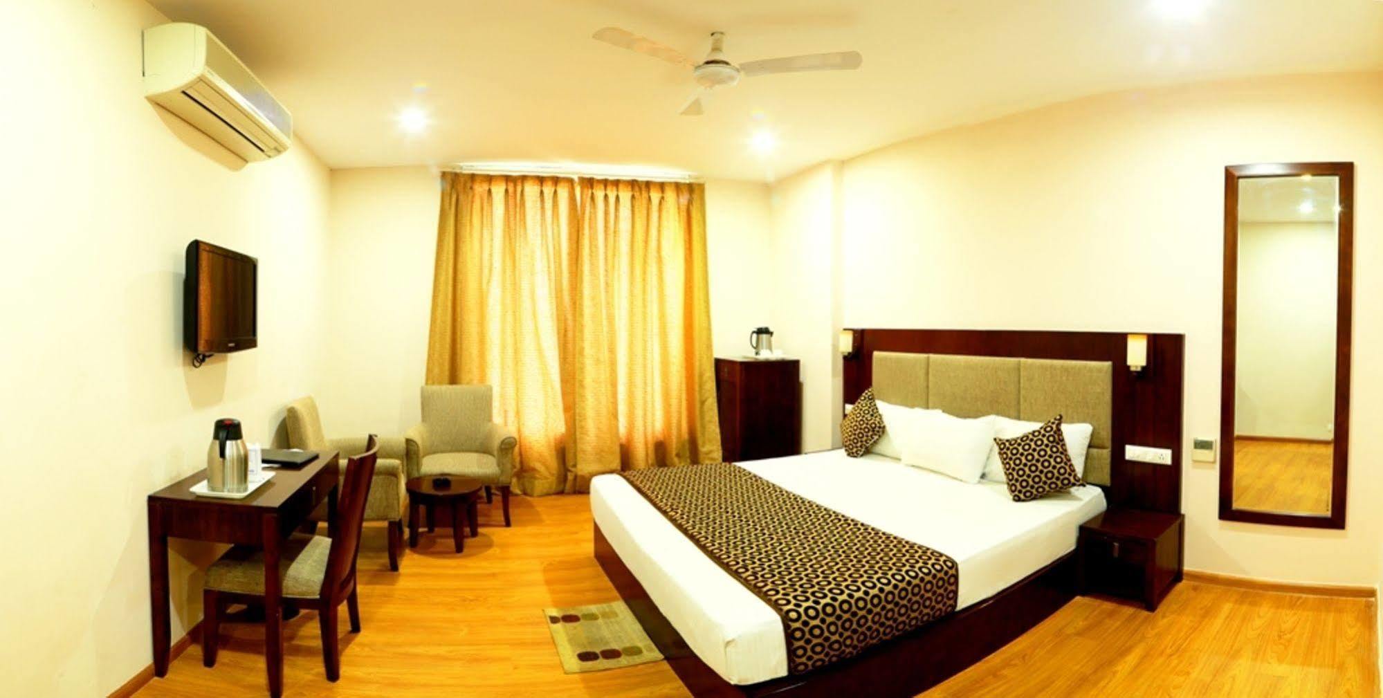Hotel Royal Palm - A Budget Hotel In Udaipur Eksteriør billede